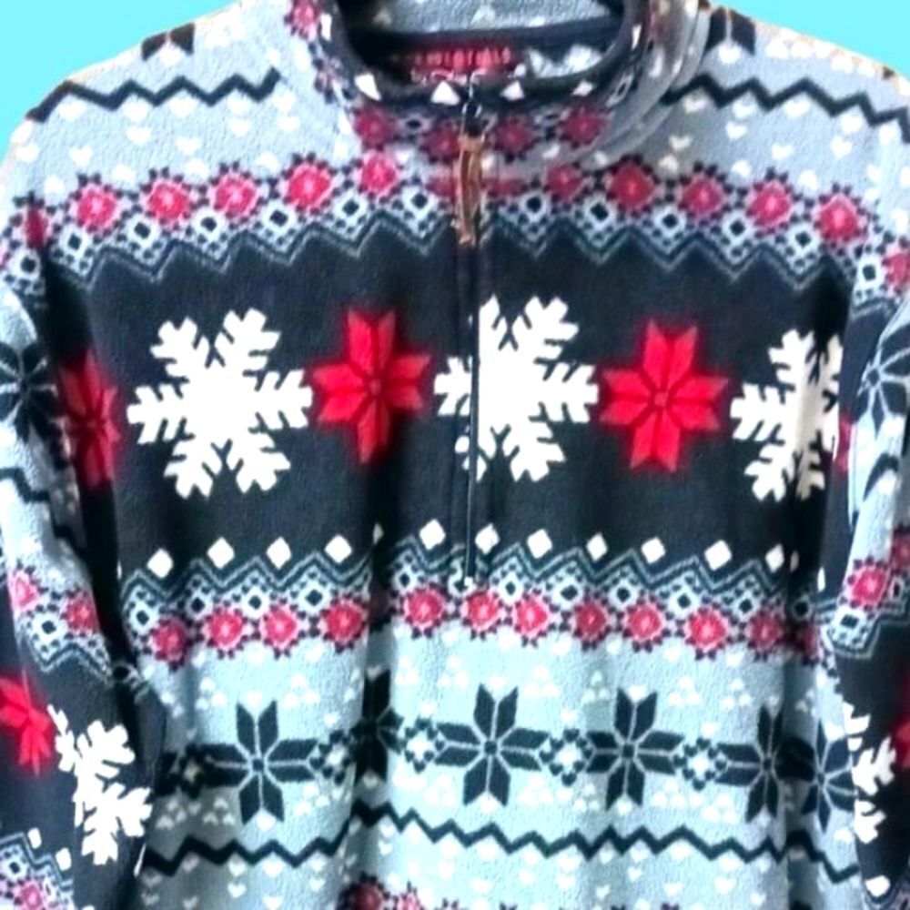 ESSENTIALS Plus Size 1/2 zip Snowflake Design Pullover. - Picture 4 of 10